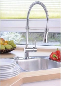 SCHÜTTE Cornwall Design Keukenkraan - Mengkraan - Draaibare Uitloop Met Spiraalveer - Chroom -WerkPro Verkoopwinkel 859x1200 2