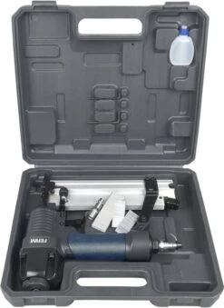 FERM ATM1051 Pneumatische Spijker- En Nietpistool - Combitacker - Spijkers (15-50mm) - Nieten (16-40mm) - Incl. Spijkers, Nieten En Koffer -WerkPro Verkoopwinkel 874x1200 1