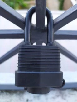 Merkloos Boxus Sterk & Waterbestendig Hangslot Met Sleutels & Karabijnhaak - Voor Buiten En Binnen - Zwart - Hoge Beugel - 2 Sleutels - Padlock - Voor Fiets, Kast, Scooter, Motor, Poort, Deur, Aanhangwagen -WerkPro Verkoopwinkel 900x1200 46